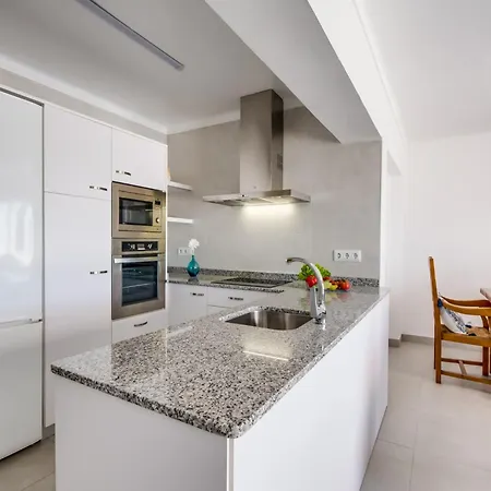 Apartment Seafront With Balcony *