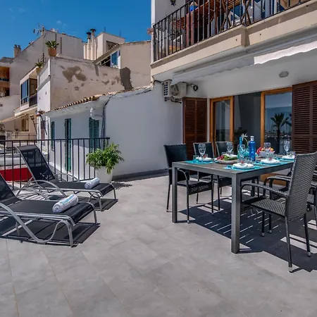 Seafront With Balcony