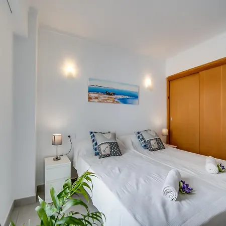 Apartment Seafront With Balcony