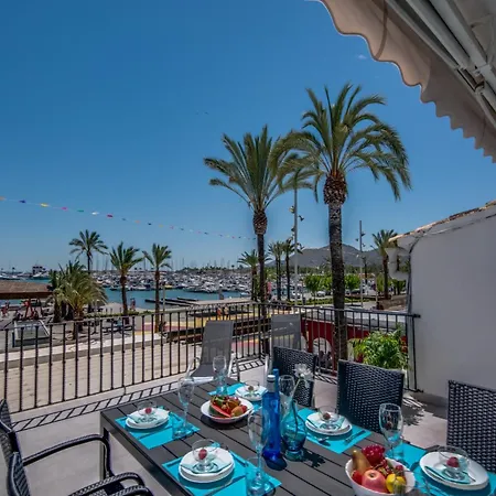 Seafront With Balcony Apartment *