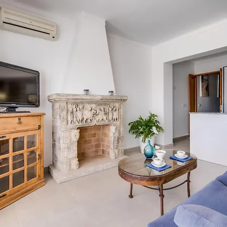 Apartment Seafront With Balcony *